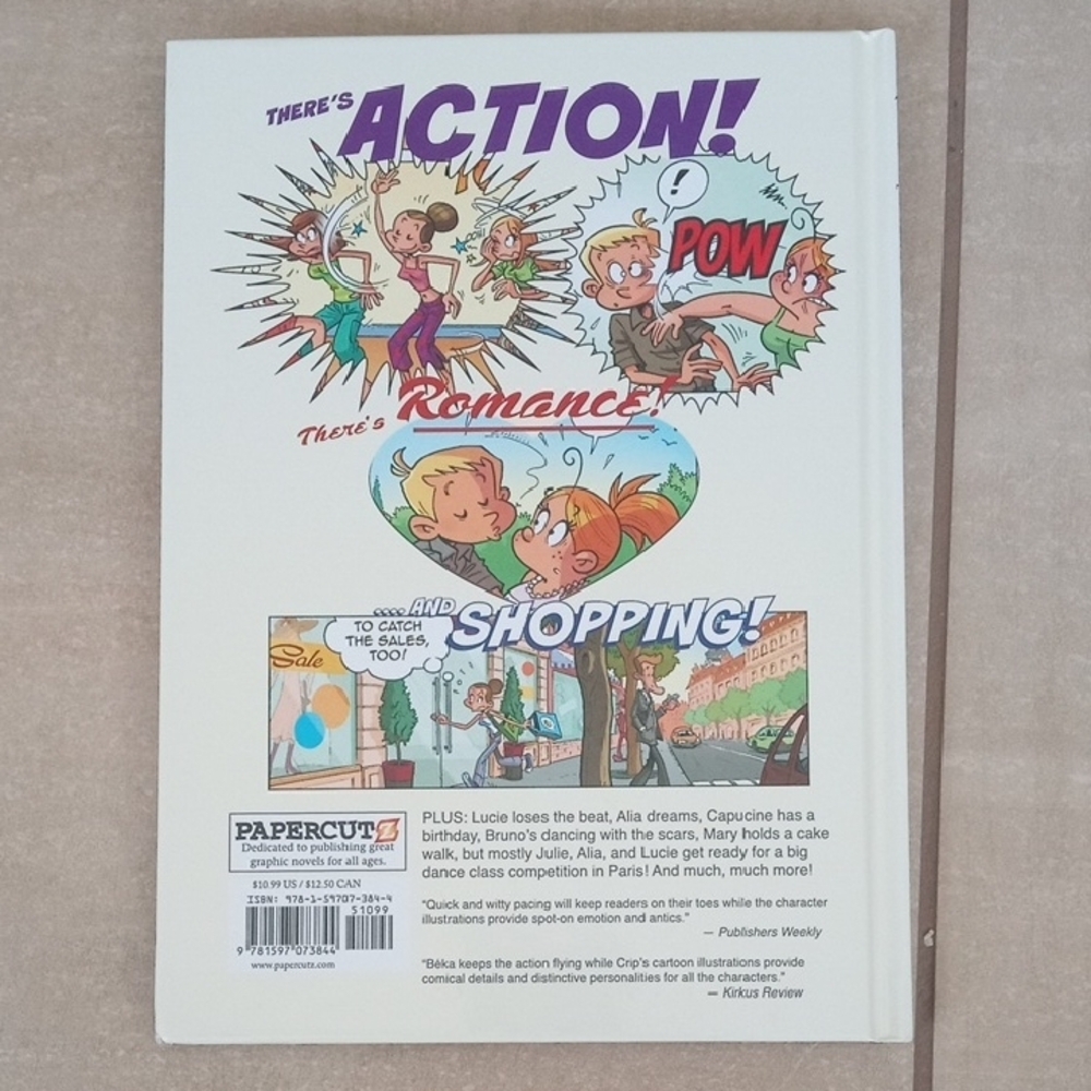 Dance Class & Sisters Graphic Novel Set - Picture 3 of 9